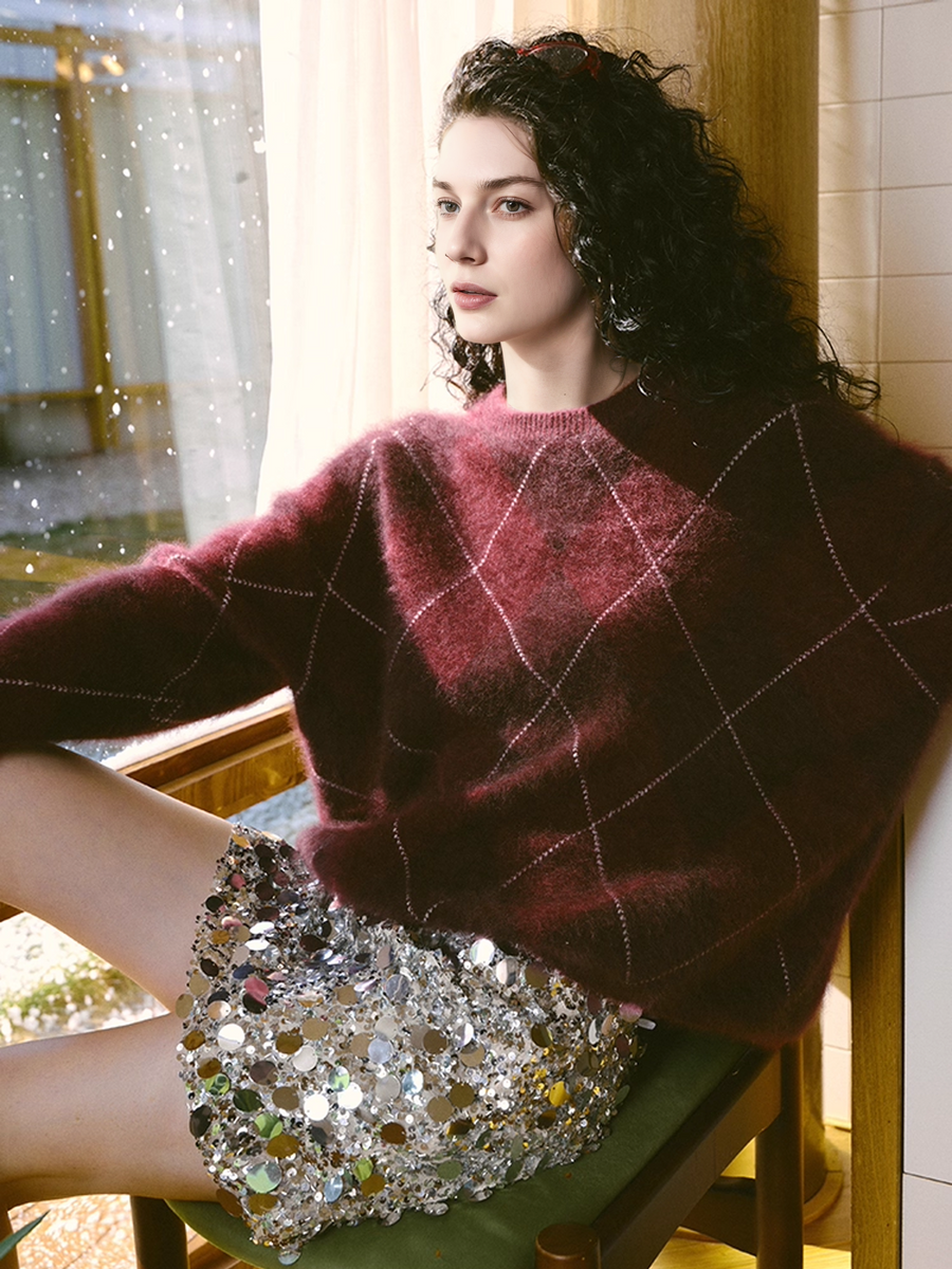 Cozy Heavyweight Brushed 100% Cashmere Diamond Pattern Sweater for Women — Festive Christmas Knit