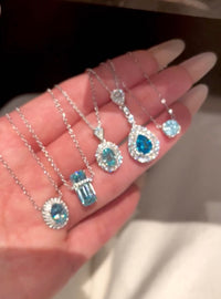 Aquamarine D Necklace