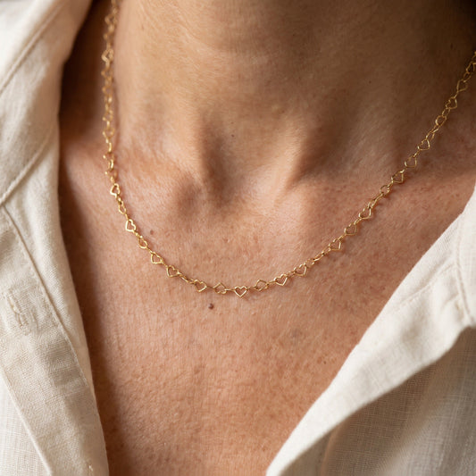 Refined Hollow Heart Necklace