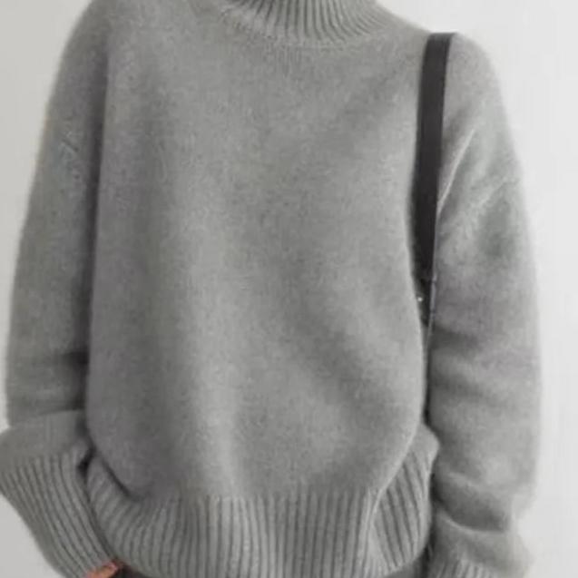 Daniela | Women's Fall Oversized Turtleneck Knit Sweater