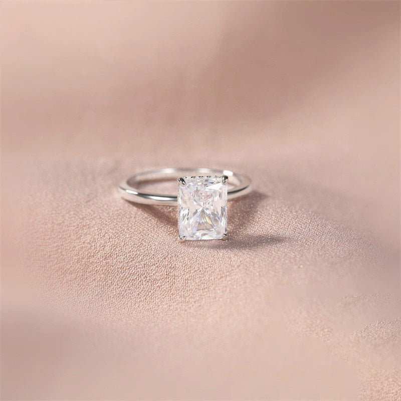 Seliora Ring