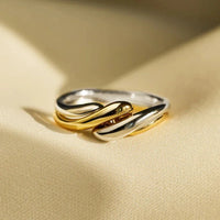 Novel Two Tone Twisty Ring