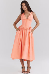 Aeliana Elegant Flattering Summer Dress in Peach