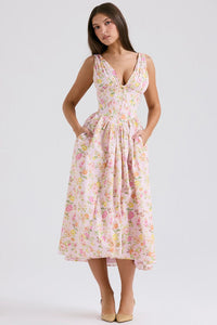 Aeliana Elegant Flattering Summer Dress in Pink floral