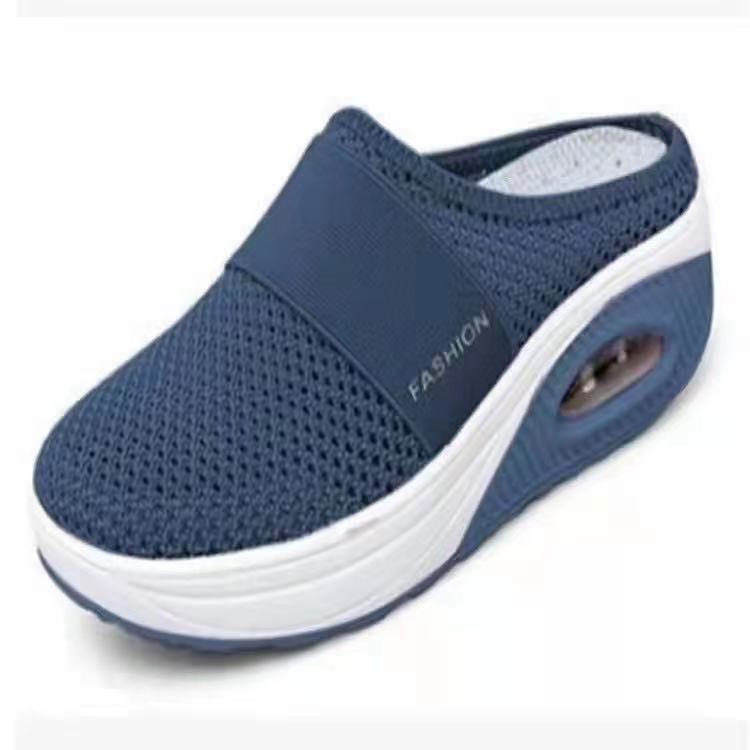 Alara Breathable Clogs in Navy