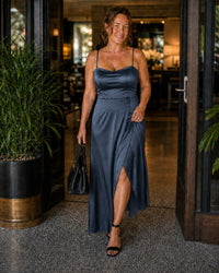 Alba Elegant Dress in Red