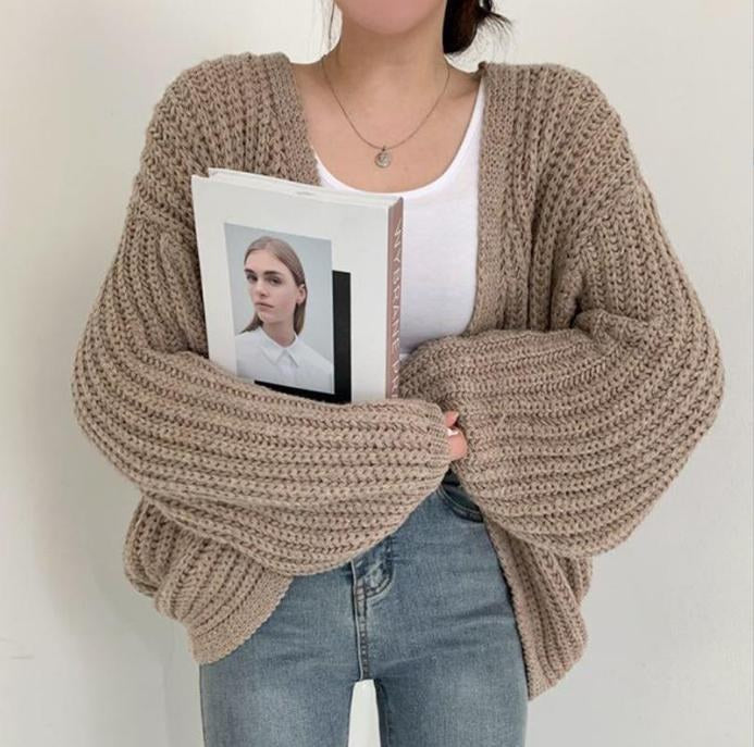 Alessia Knit Cardigan with V-Neck and Oversized in Khaki