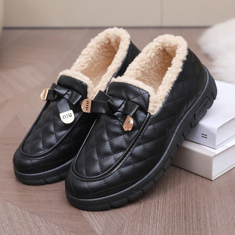 Anaya Comfortable Shoes in Black