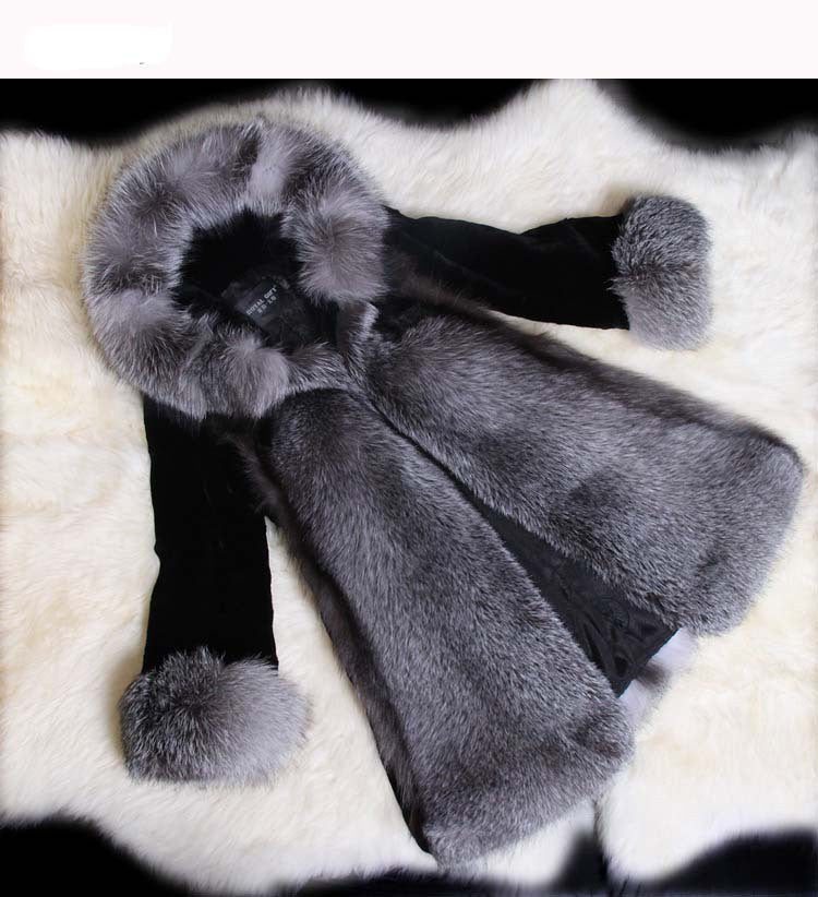 Anouk Elegant Coat with Pockets in Black
