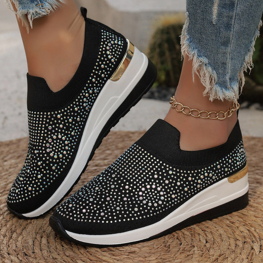 Astrid Comfortable Sneakers in Black