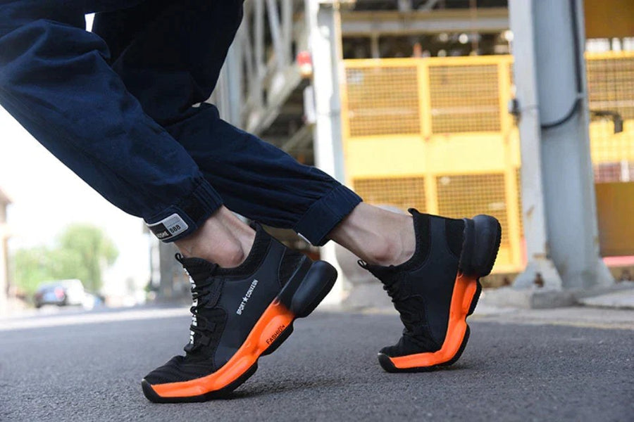 August Shoes in Black