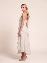 Aurelia White 6