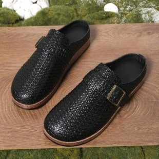 Aveline Clogs in Black