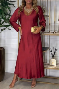 Aveline Elegant Maxi Dress with V-Neck in Dark Red