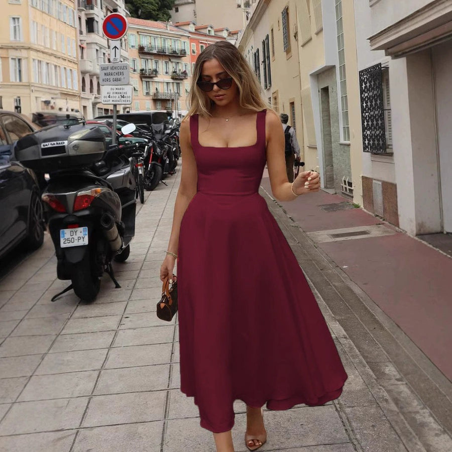Adriana | Women's Flowing Maxi Dress in Burgundy