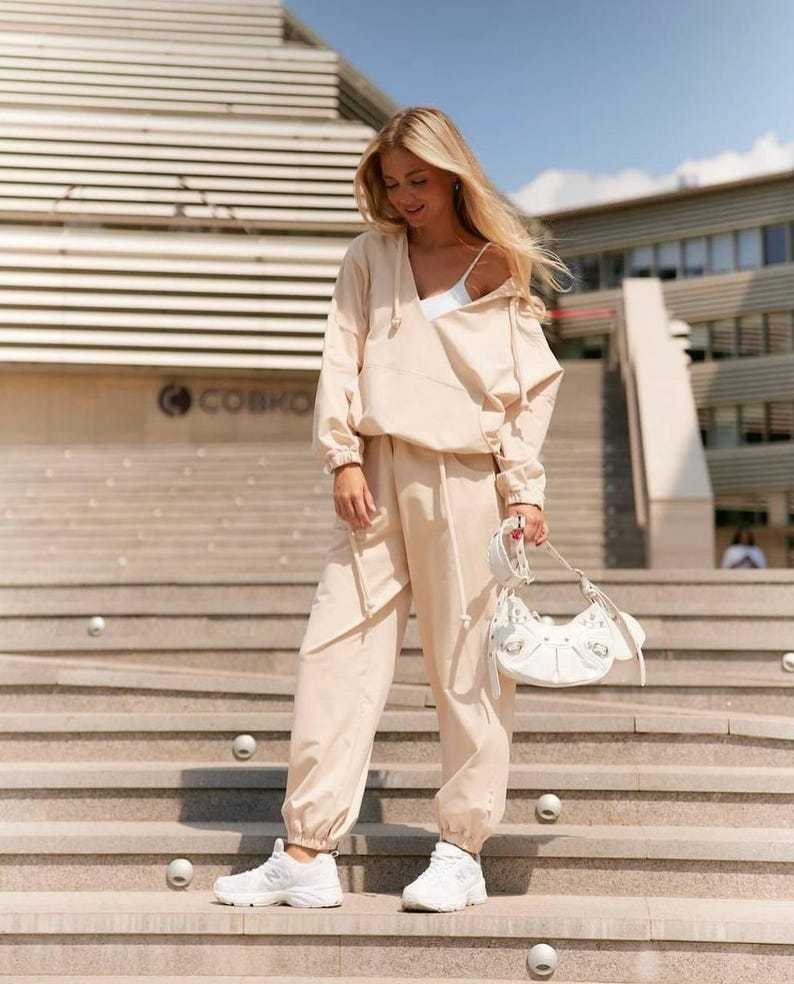 Alaia | Women's Pockets Hooded Two-Piece Set in Apricot