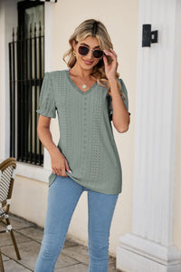 Alice | Women's Ruffle Blouse in Bohnen Green
