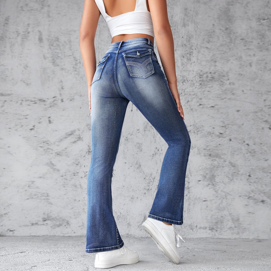 Carmel | Women's Fashionable Jeans in Vintage Blue
