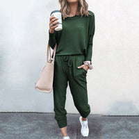 Circe | Women's Jogger-style Pants Two-Piece Set in Dark Green