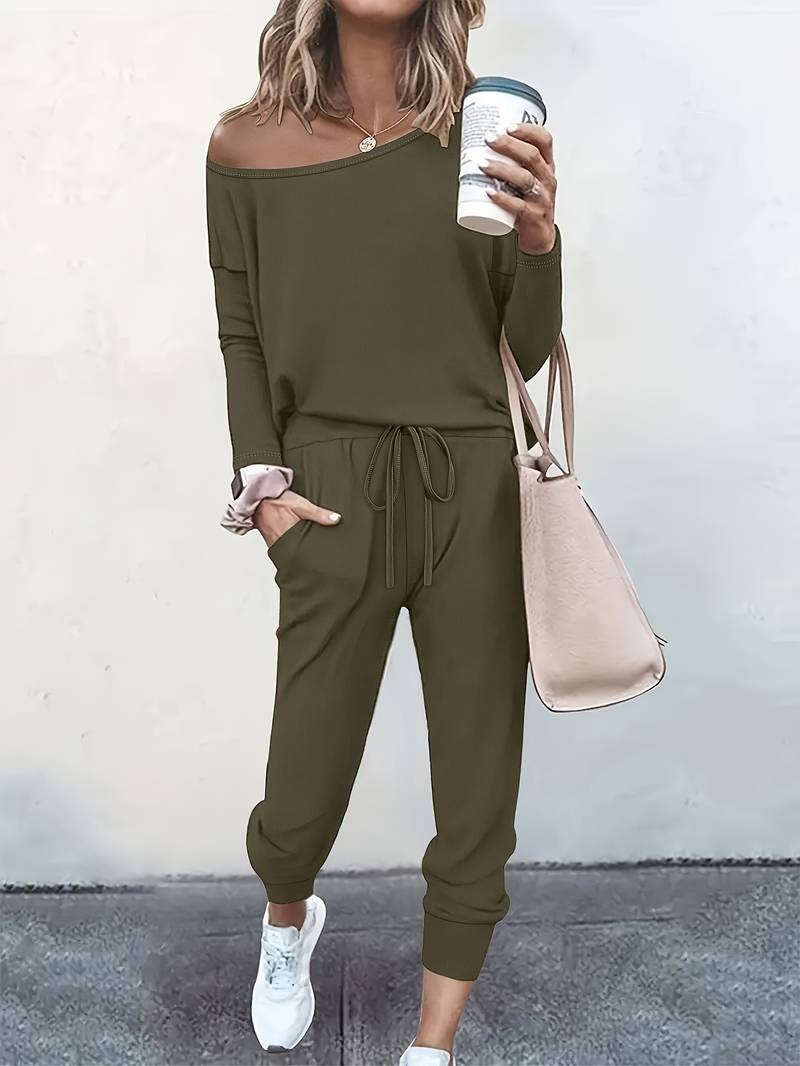 Clematis | Women's Long Sleeve Top and Pants Two Piece Set in Green