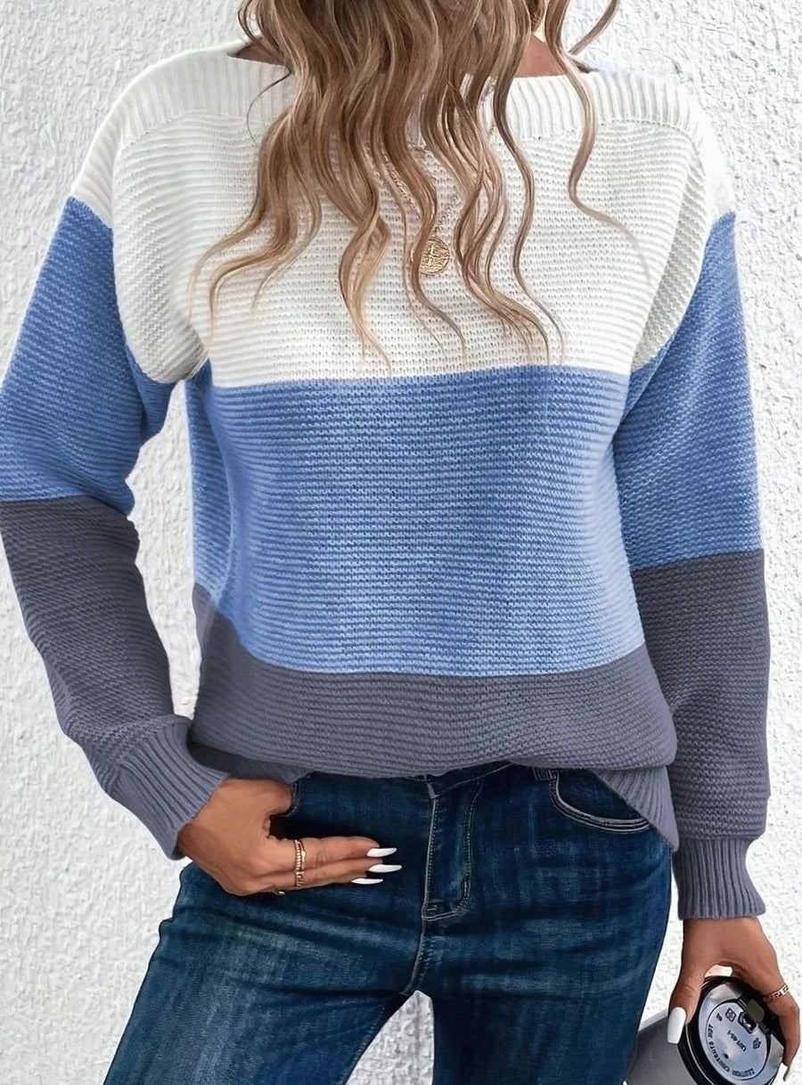Dana | Women's Relaxed-Fit Color-Block Cashmere Turtleneck Sweater in Blue
