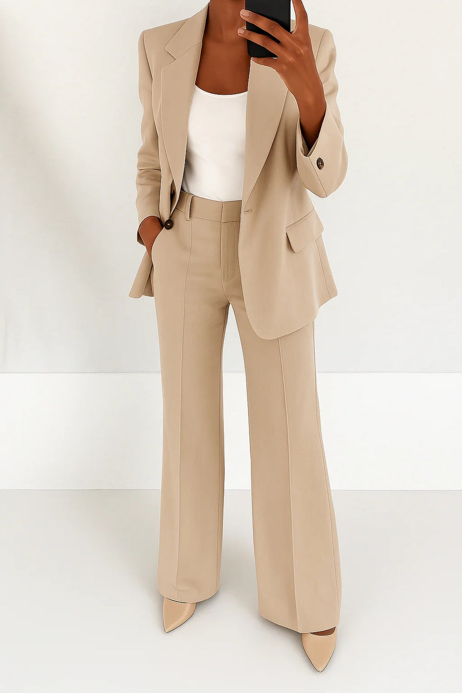 Diantha | Women's Long-sleeve blazer and Trousers Two-Piece Suit in Beige
