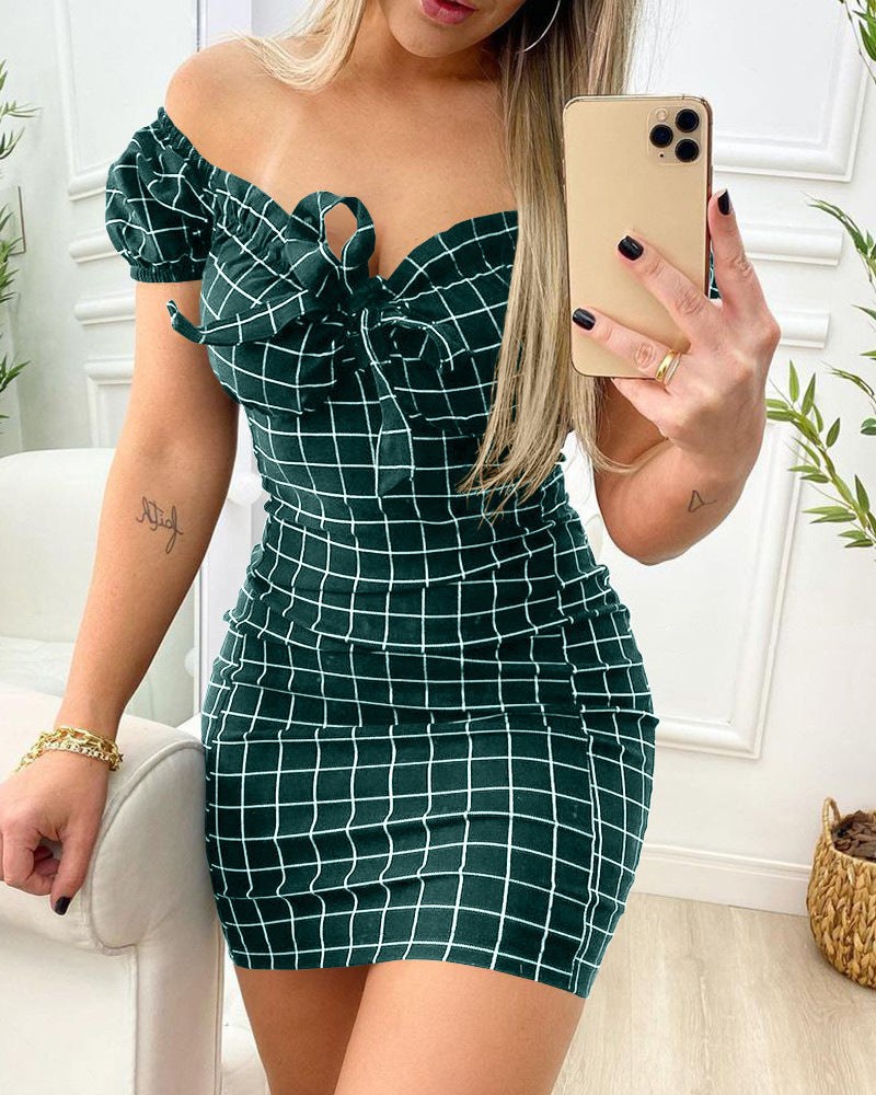 Eudora | Women's Ruffle Detail Bodycon Plaid Mini Dress in Black Green