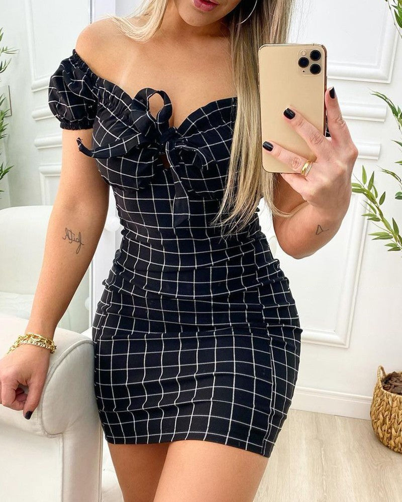 Eudora | Women's Ruffle Detail Bodycon Plaid Mini Dress in Black