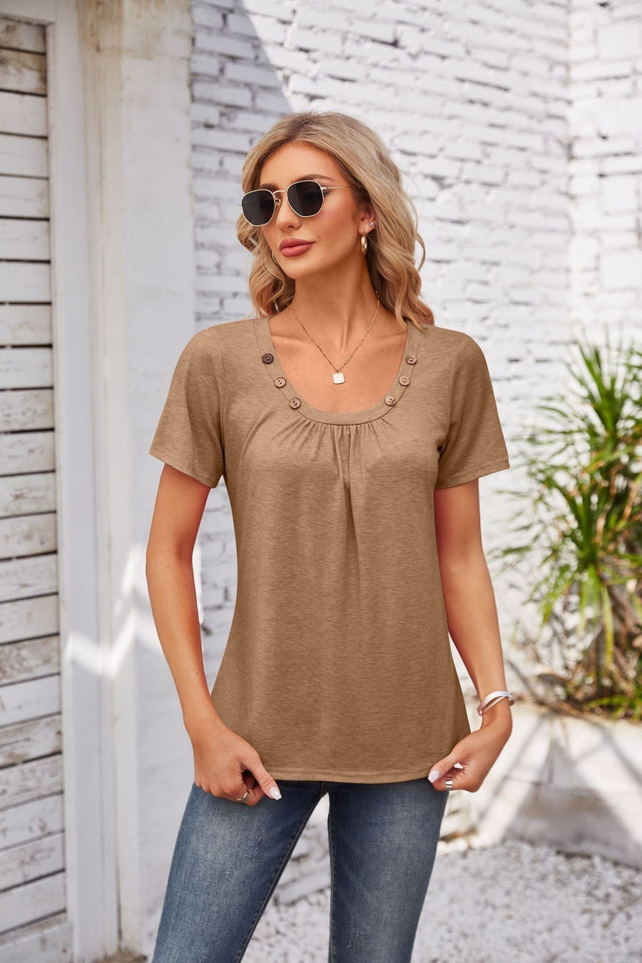 Freya | Women's T-Shirt in Khaki