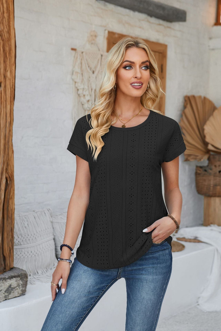 Frida | Women's T-Shirt in Black
