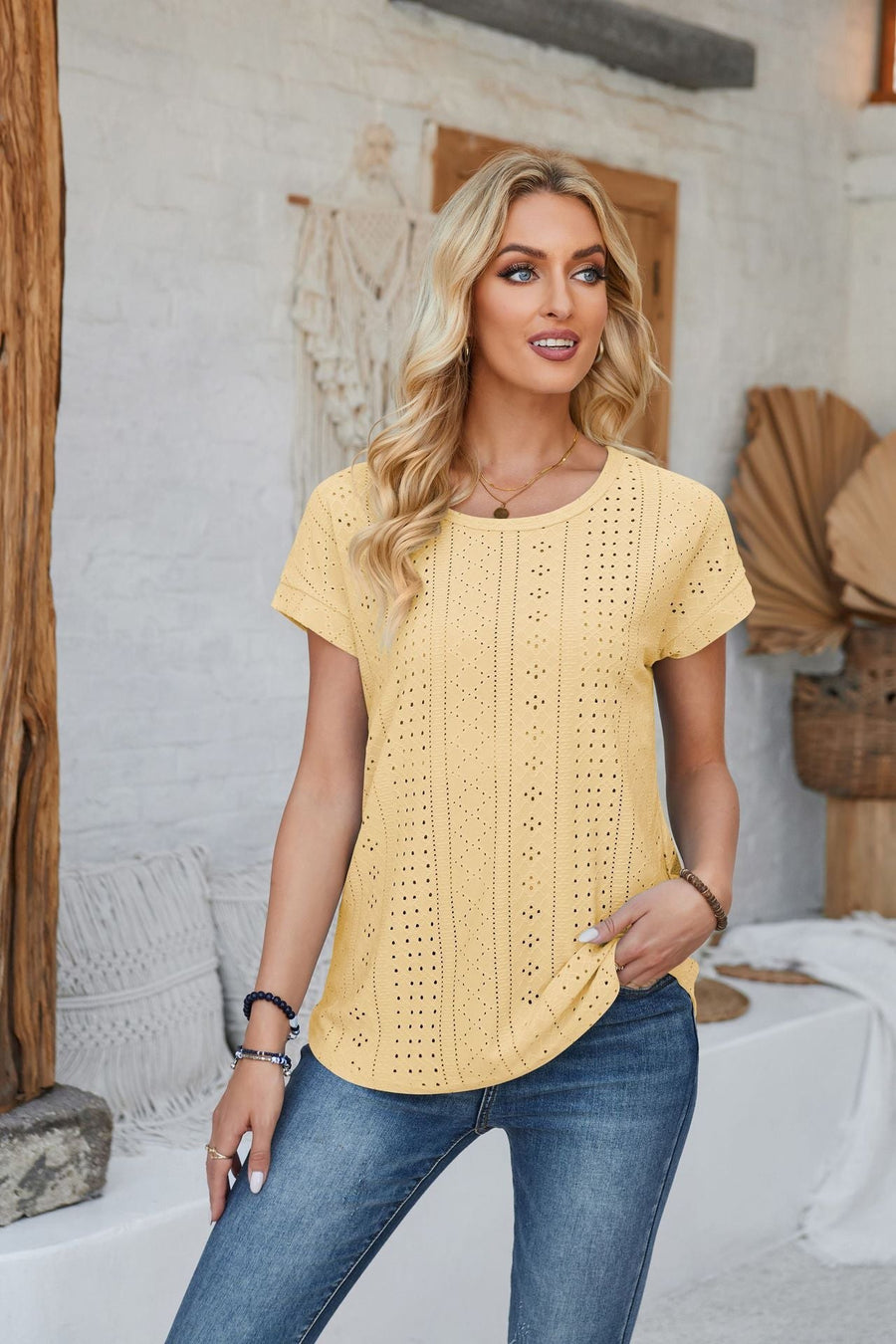 Frida | Women's T-Shirt in Yellow