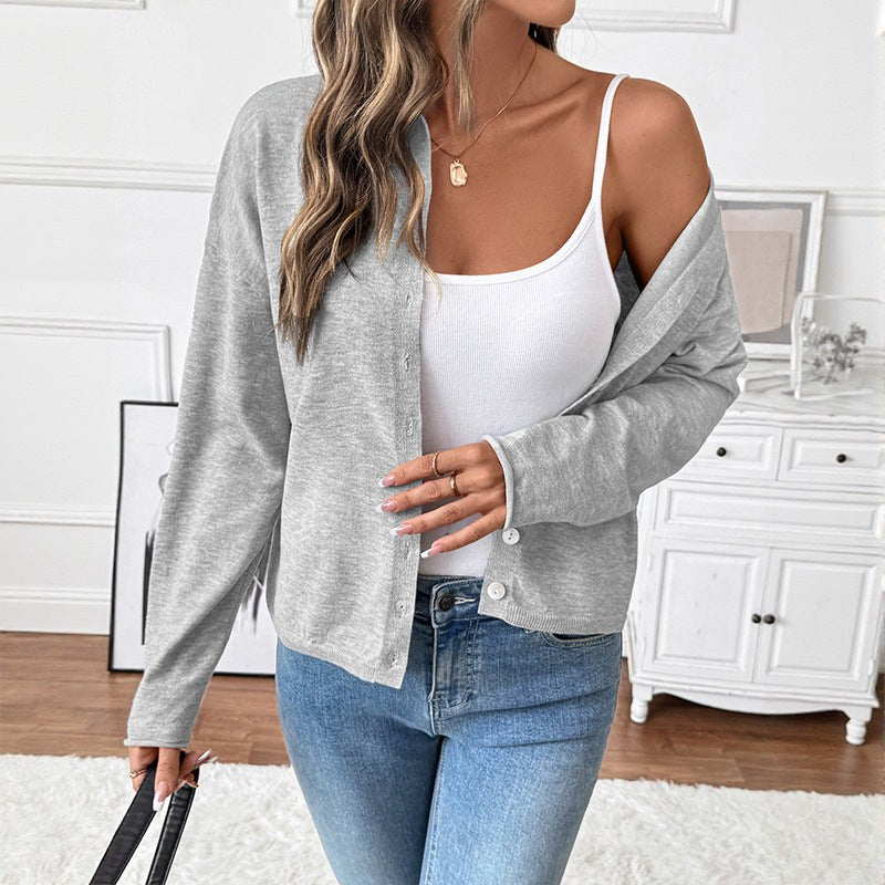 Hesper | Women's Crew Neck Button-Front Blouse in Gray