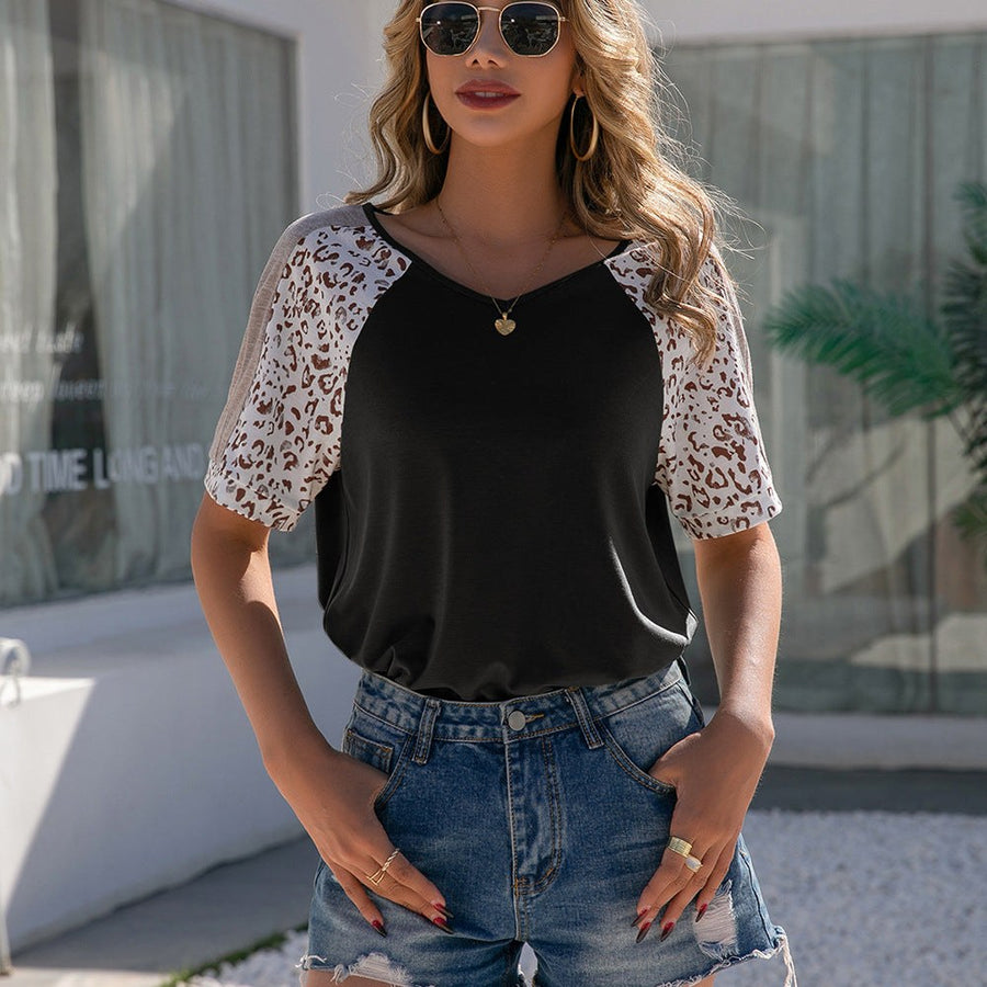 Laodicea | Women's T-Shirt in Black
