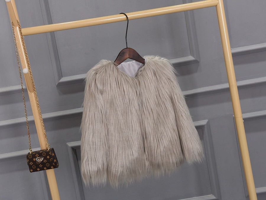 Millicente | Women's Voluminous Faux Fur Jacket in Khaki