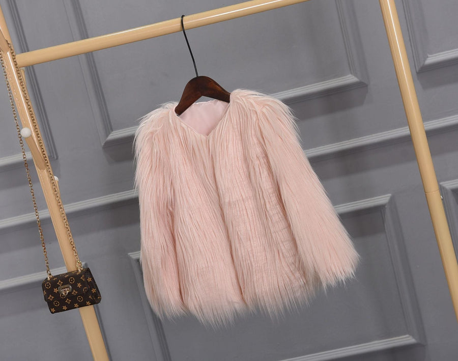 Millicente | Women's Voluminous Faux Fur Jacket in Light Pink