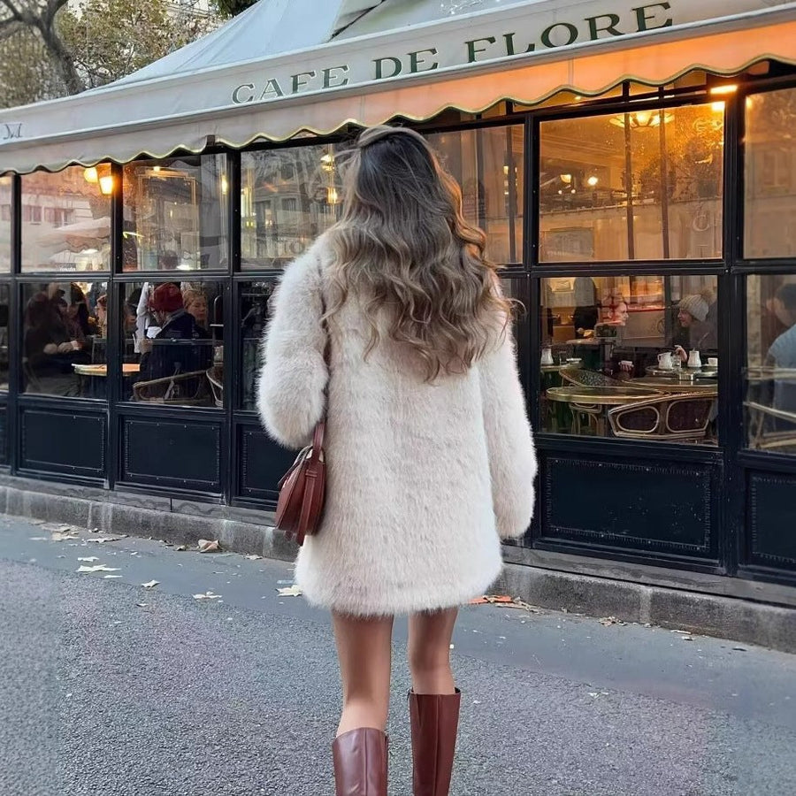 Monique | Women's Faux Fur Pockets Chic Coat in White