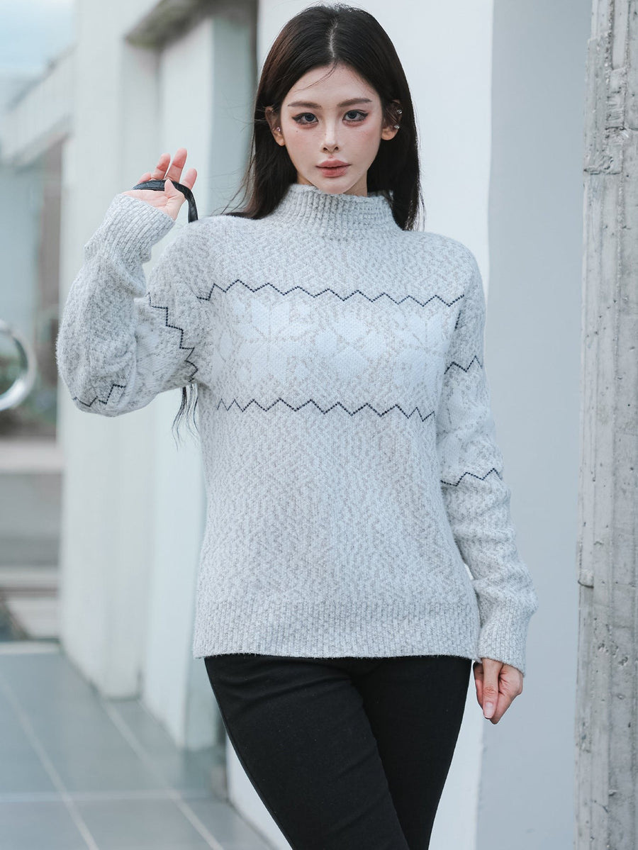 Peony | Women's Cozy Sweater in Light Gray