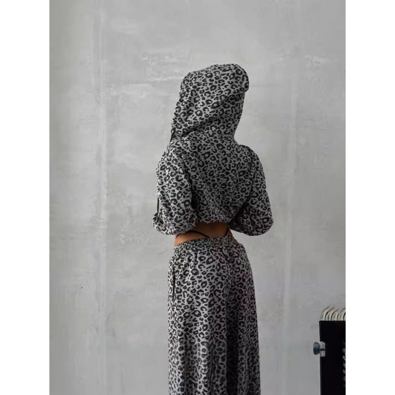 Praxedes | Women's Two-Piece Set in Leopard