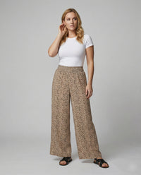 Prospera | Women's Elastic Waist Pants – Dress Pants in Khaki