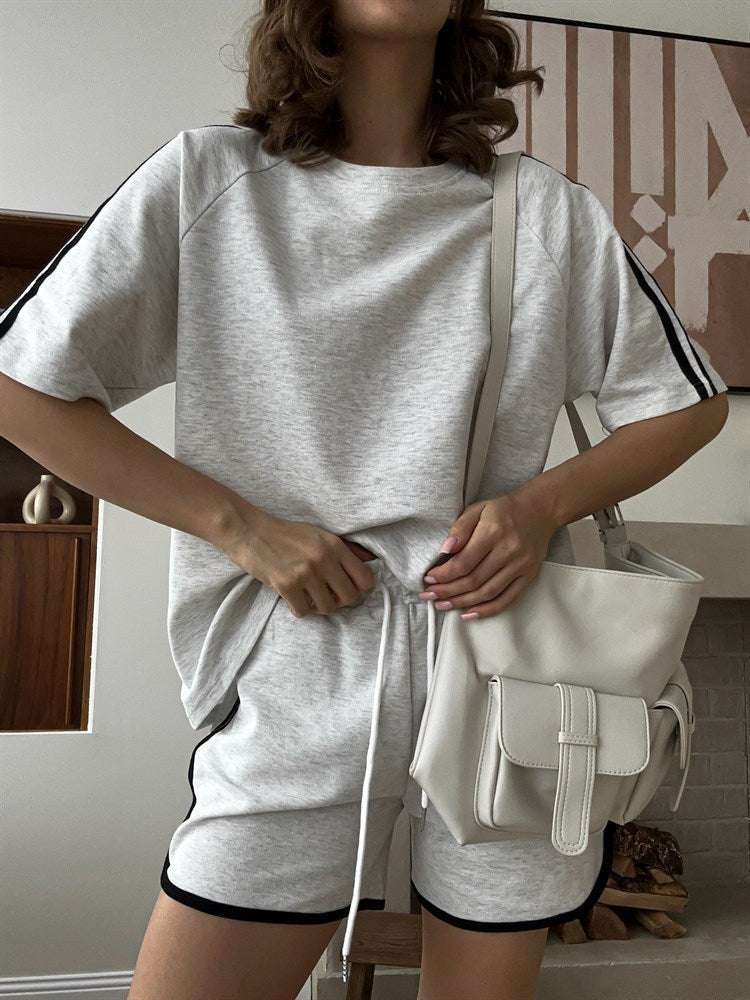 Quintina | Women's Short Sleeve T-Shirt in Gray