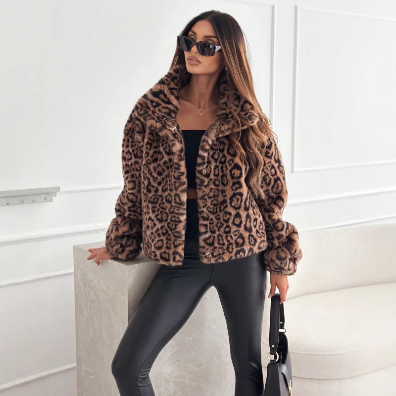 Sapphira | Women's Cozy Jacket in Leopard