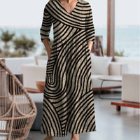 Una | Women's Curved Stripe Design Dress