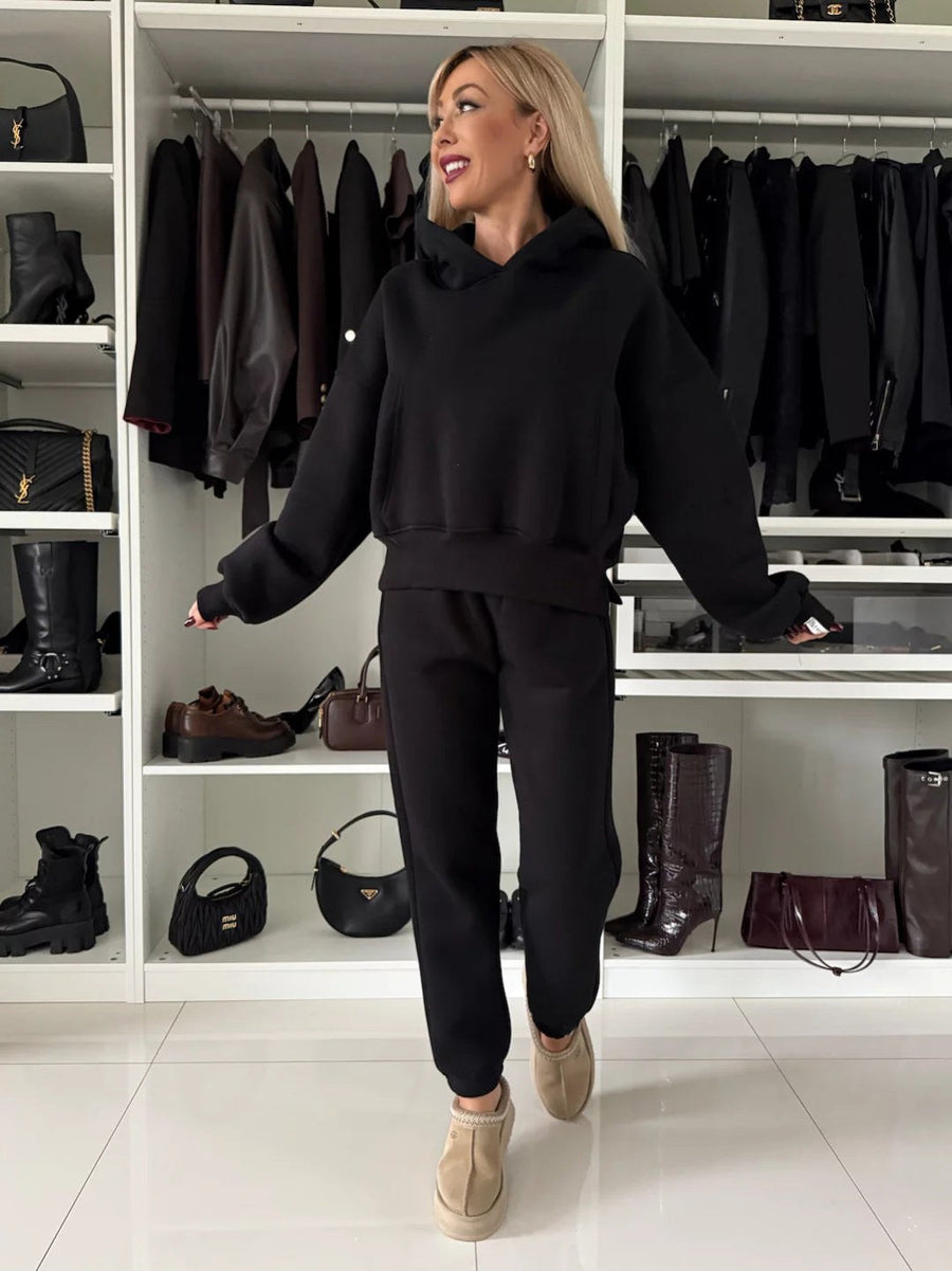 Vespera | Women's Fleece Soft Joggers in Black
