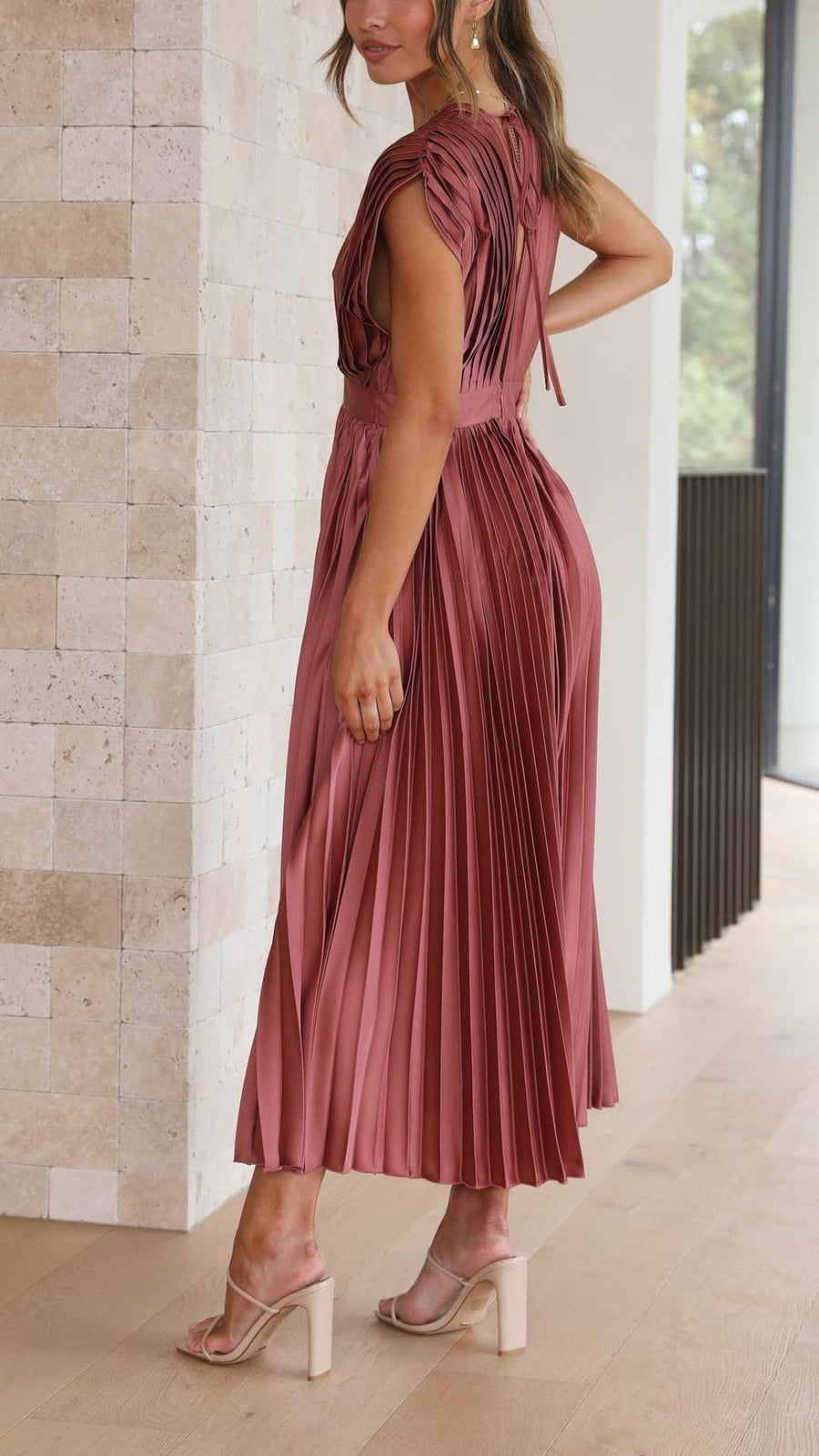 Zita | Women's Pleated Maxi V-Neck Tie Waist Dress