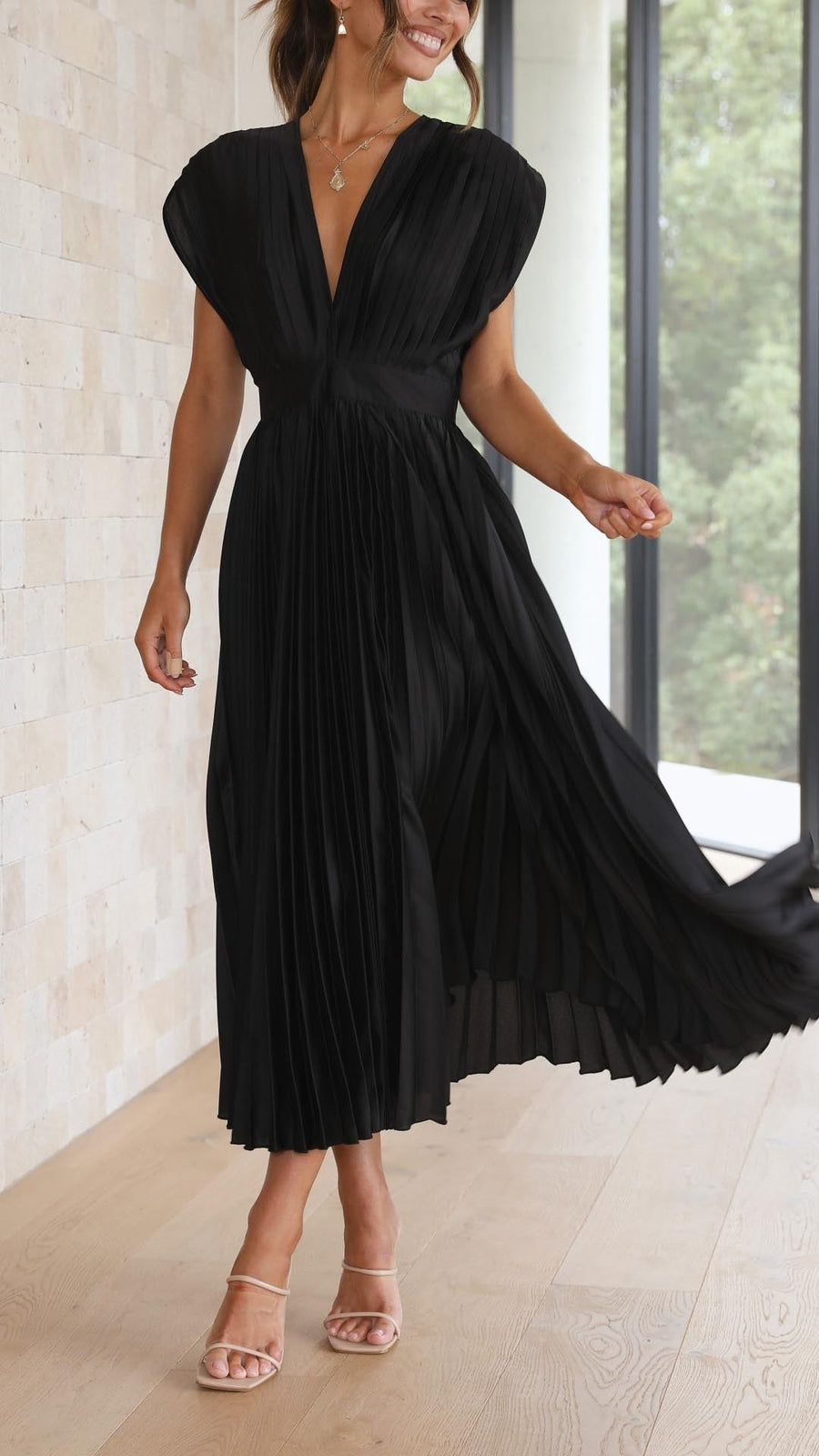 Zita | Women's Pleated Maxi V-Neck Tie Waist Dress in Black
