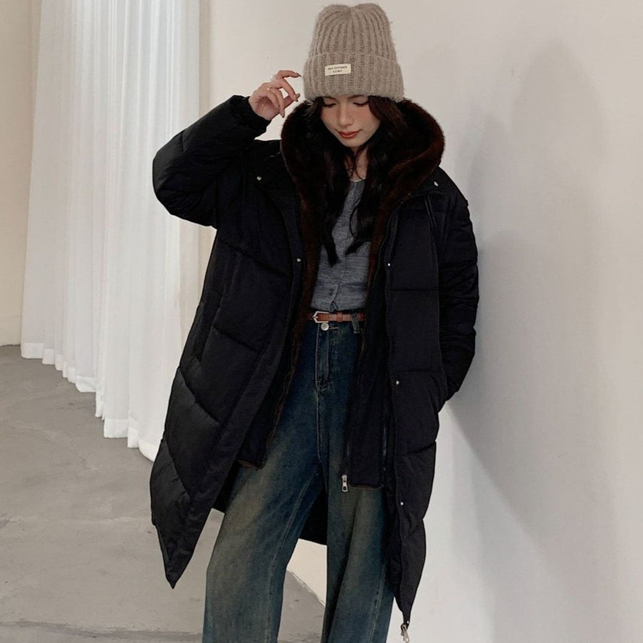 Avery Elegant Parka with Pockets in Black