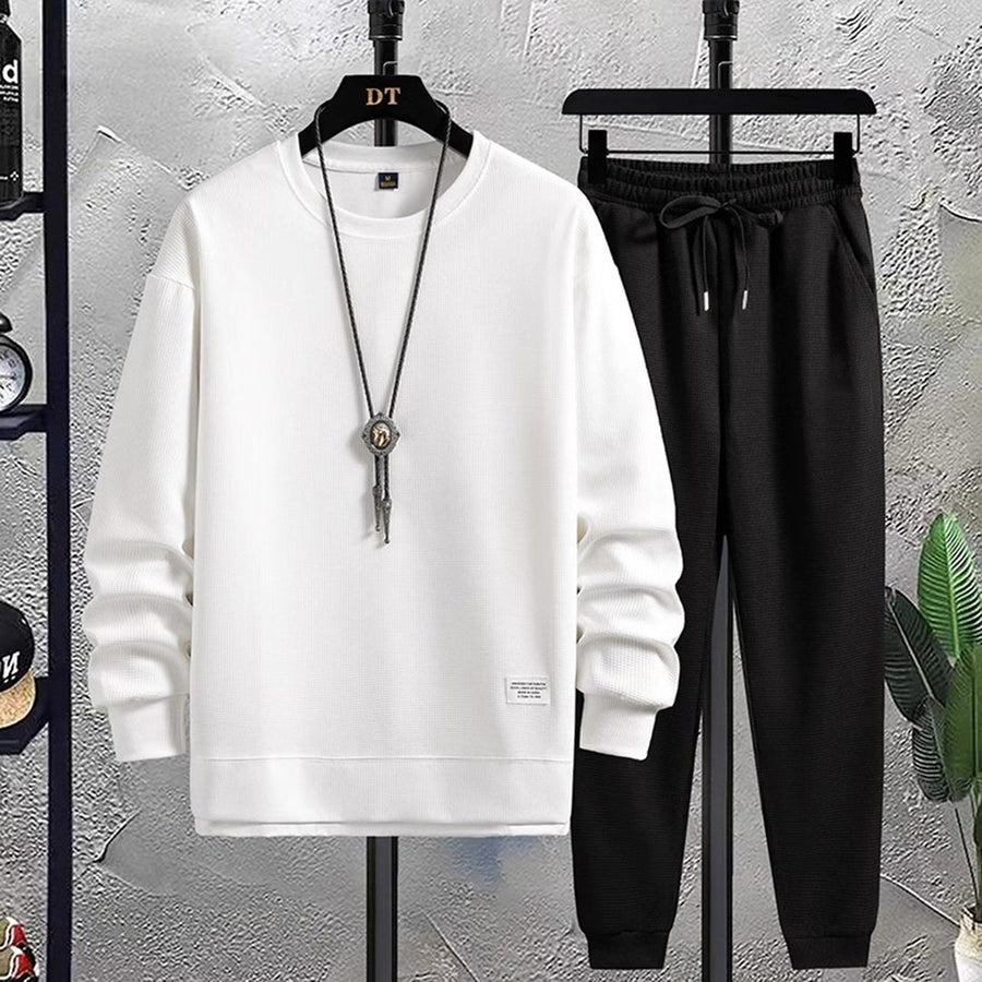 Bastiaan Comfortable Suit in White Black