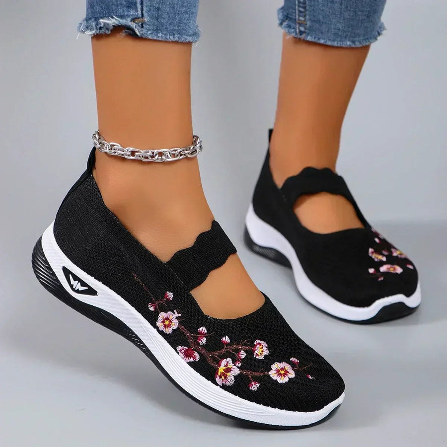 Belvora Women's Orthopedic Walking Sneakers in Black