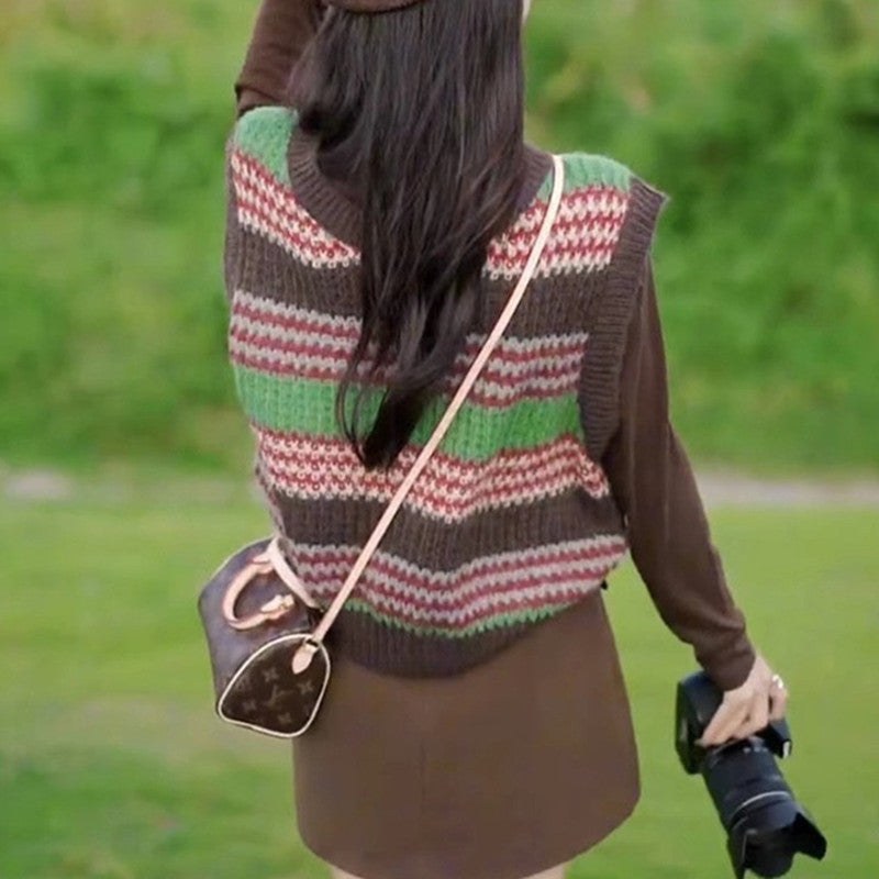 Bianca Casual Knit Sweater with Sleeveless and Oversized