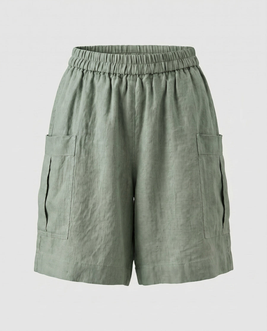 Brielle Casual Linen Shorts with Side Pockets and Pockets in Green